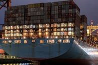 Why Long-Tail Niche Products Still Matter for International Trade Teams